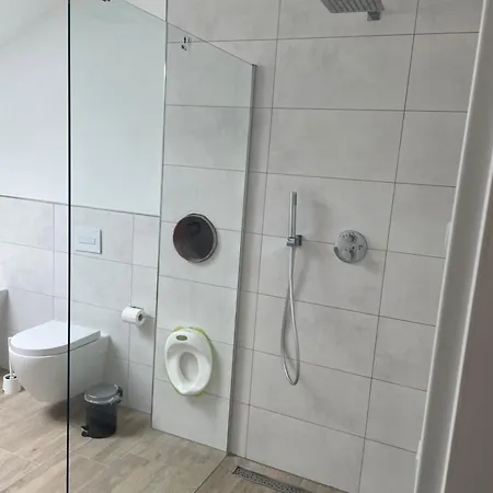 度假居 6-8 Personen Neubau Platzhirsch- Bettwaesche Und Handtuecher Inklusive 朗格尔斯海姆