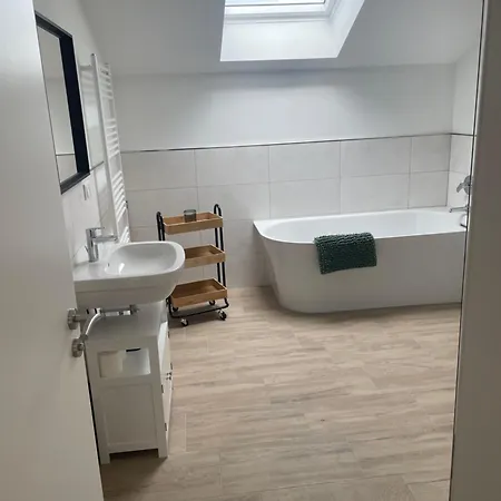 6-8 Personen Neubau Platzhirsch- Bettwaesche Und Handtuecher Inklusive